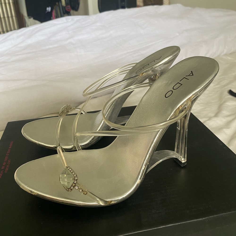 translucent heels - Picture 2 of 5